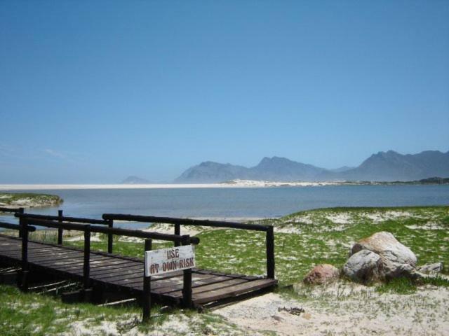 Lagoon'S Edge Fisherhaven Buitenkant foto